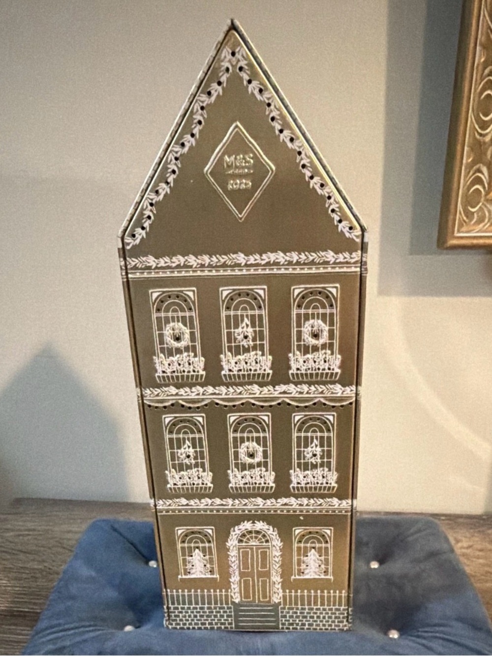 M&S Punched Tin Christmas Holiday House Gold 10 c 3.75 x 3.25 Lights up!